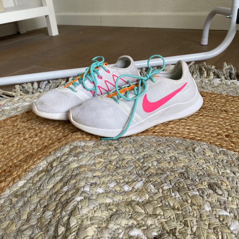 Women’s Nike VTR Running Shoes Size 6